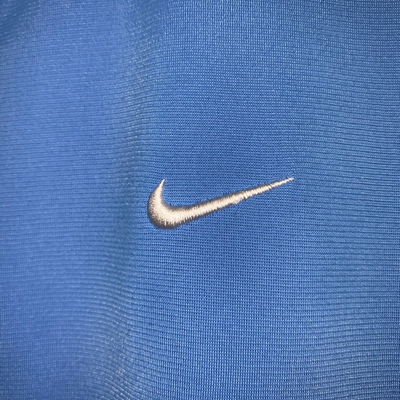 Nike full zip light weight jacket - Picture 8 of 11